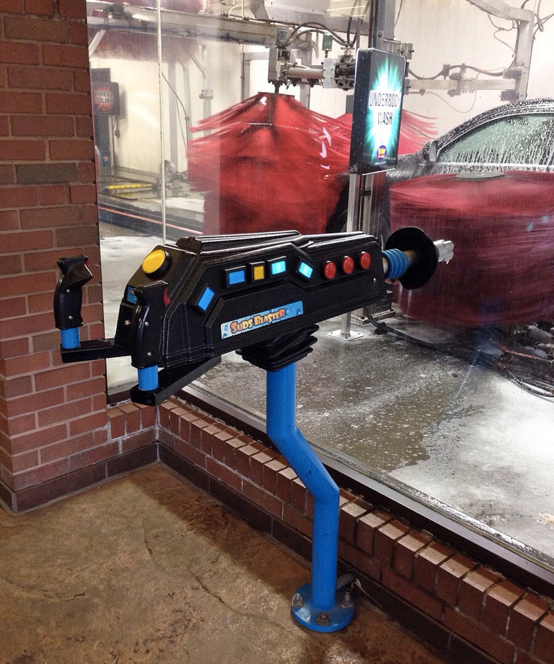 Illustration for article titled A Foamy Soap Blaster That Turns Car Washes Into Shooting Galleries